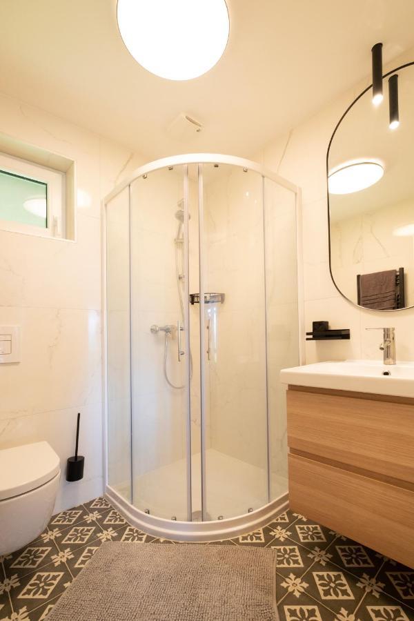Apartments Pri Fencu Jesenice Kültér fotó