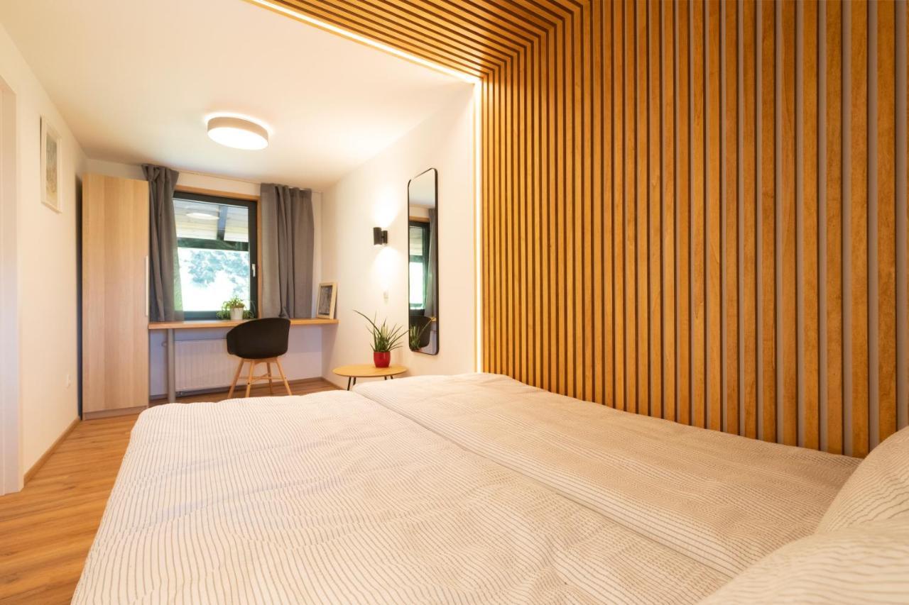 Apartments Pri Fencu Jesenice Kültér fotó